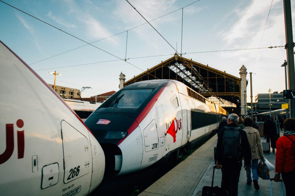 Met de hogesnelheidstrein (TGV) reis je snel van Nederland naar de Ardèche
